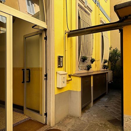 Regina Milano In Verona - Sky Tv, Wifi E Breakfast Boxアパートメント エクステリア 写真