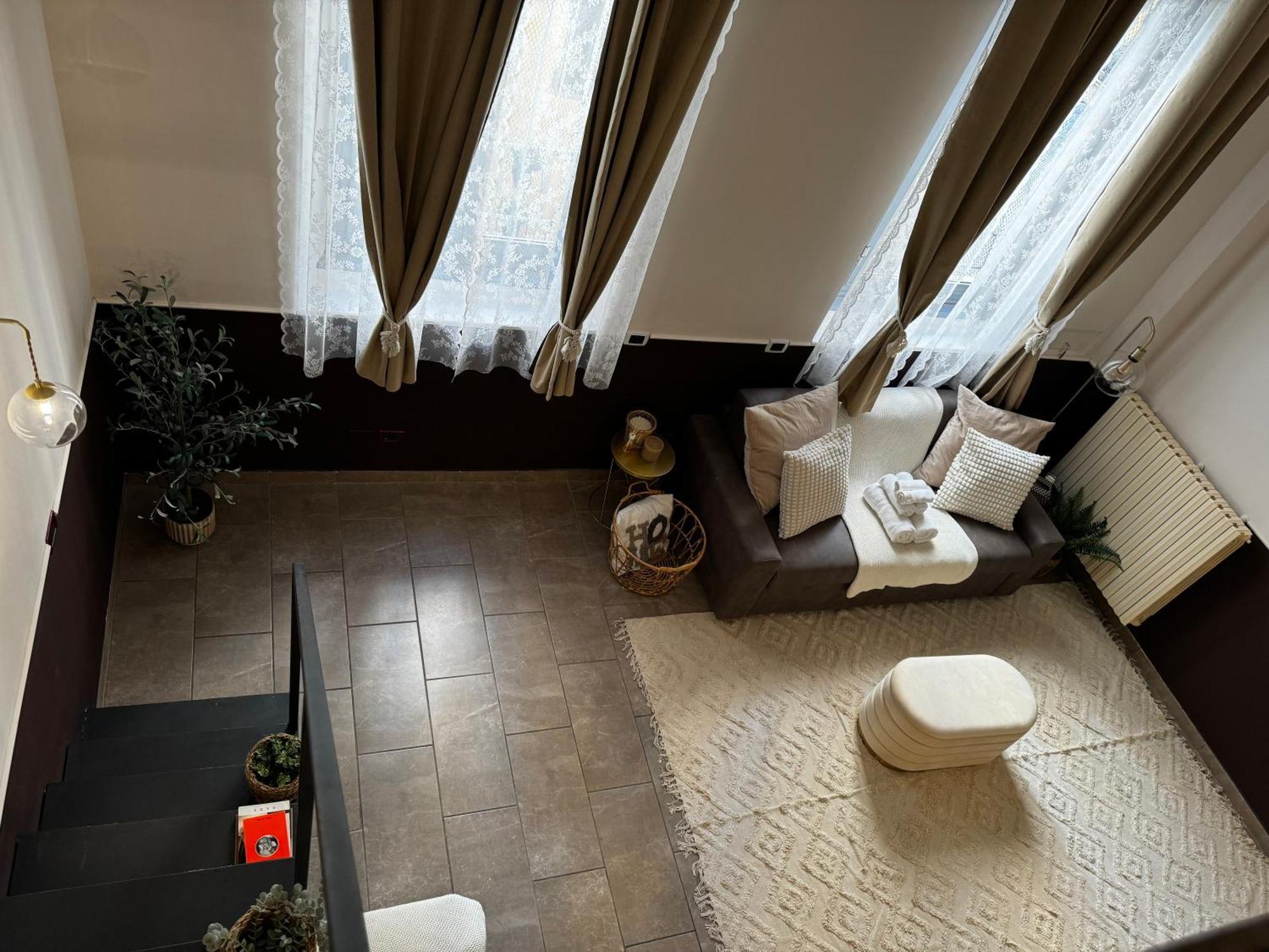 Regina Milano In Verona - Sky Tv, Wifi E Breakfast Boxアパートメント エクステリア 写真