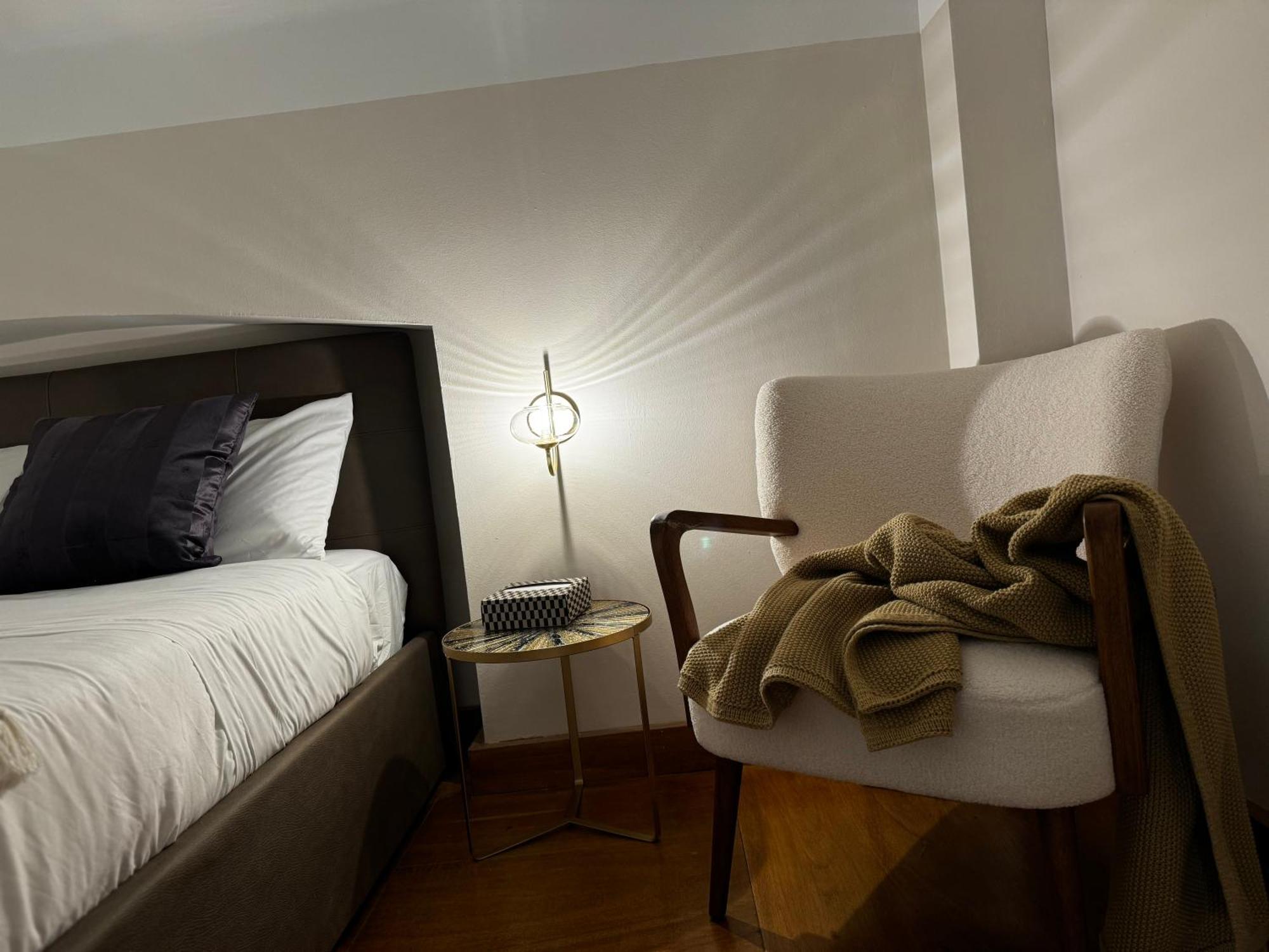 Regina Milano In Verona - Sky Tv, Wifi E Breakfast Boxアパートメント エクステリア 写真