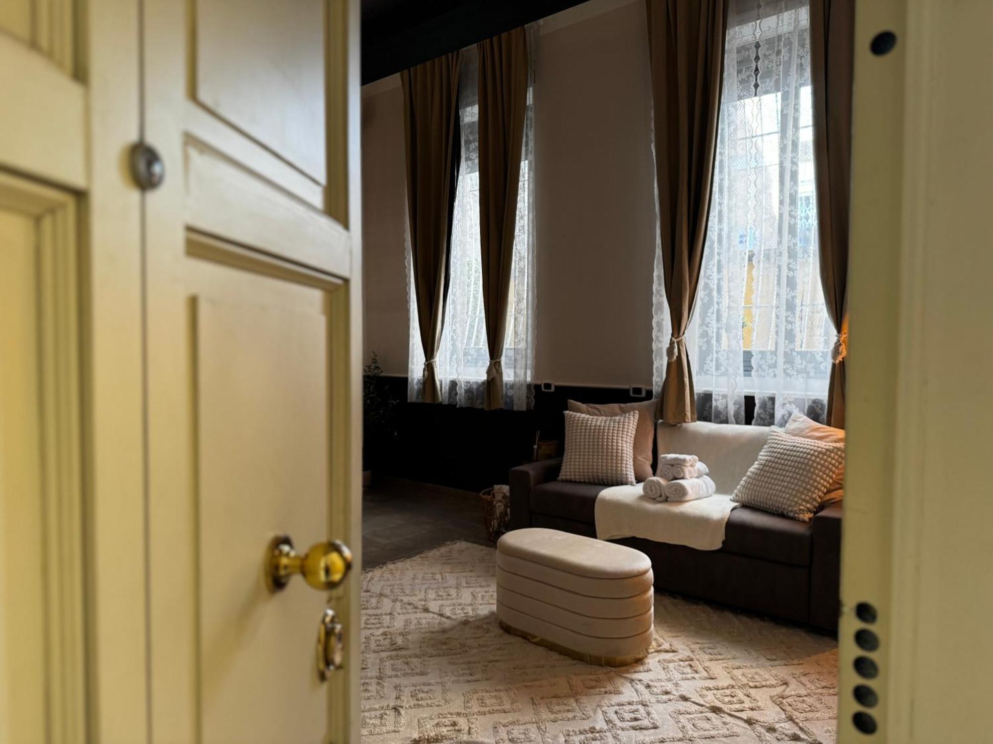 Regina Milano In Verona - Sky Tv, Wifi E Breakfast Boxアパートメント エクステリア 写真