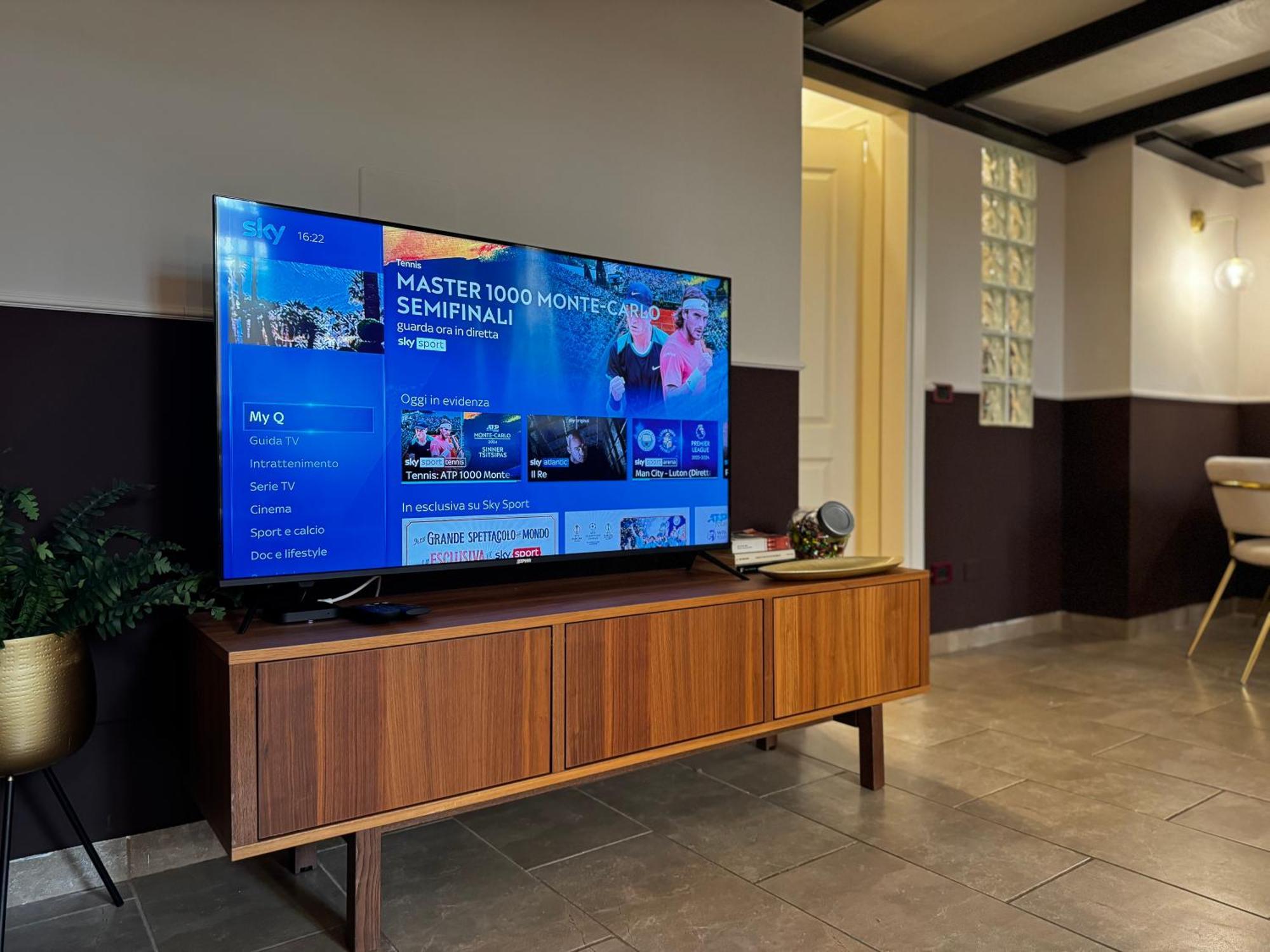 Regina Milano In Verona - Sky Tv, Wifi E Breakfast Boxアパートメント エクステリア 写真